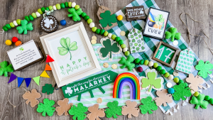 15 AWESOME St. Patrick’s Day DIYs + Decor Ideas! DIY Irish & Shamrock Decor