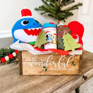 Grab these $5 (and under) wood pieces to make these EASY Christmas Cricut DIYs!